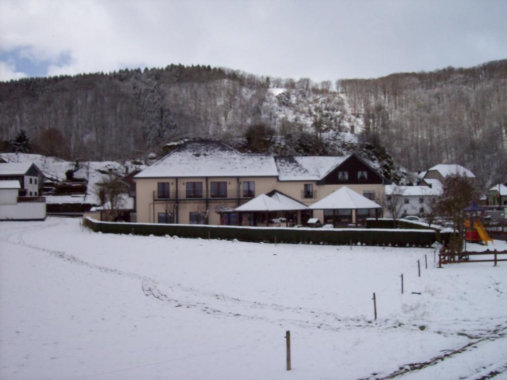 Hotel Dreilaenderblick Ouren Exterior foto